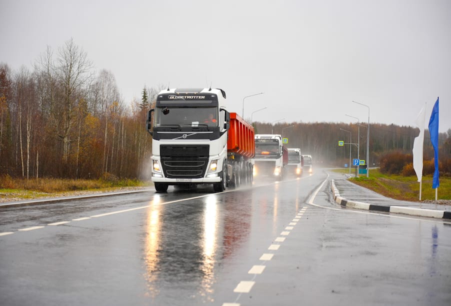 Кировская область: благодаря нацпроекту к Опарино ведет асфальтобетонная дорога